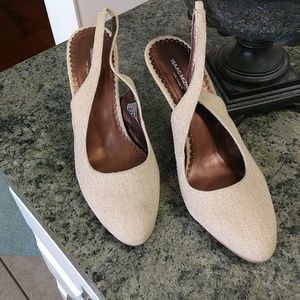 Beige linen shoes